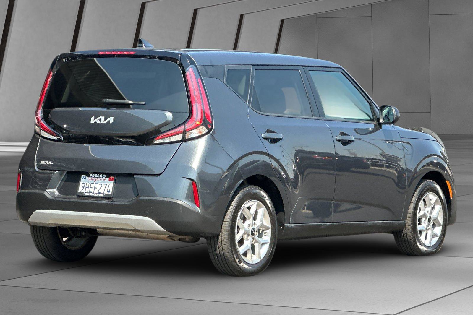 2023 Kia Soul LX photo 3