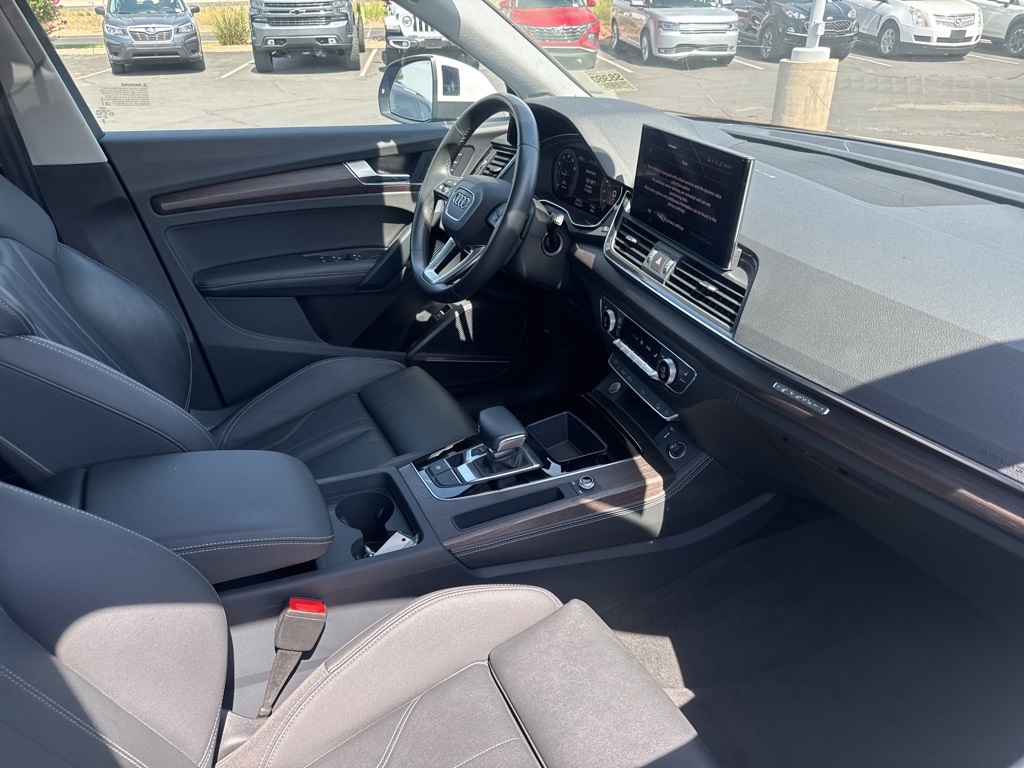 2024 Audi Q5 45 S line Premium photo 9