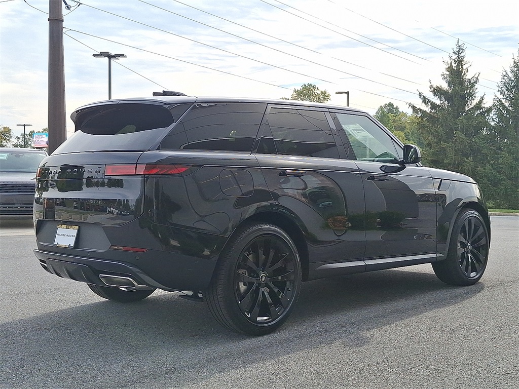 2025 Land Rover Range Rover Sport SE photo 3