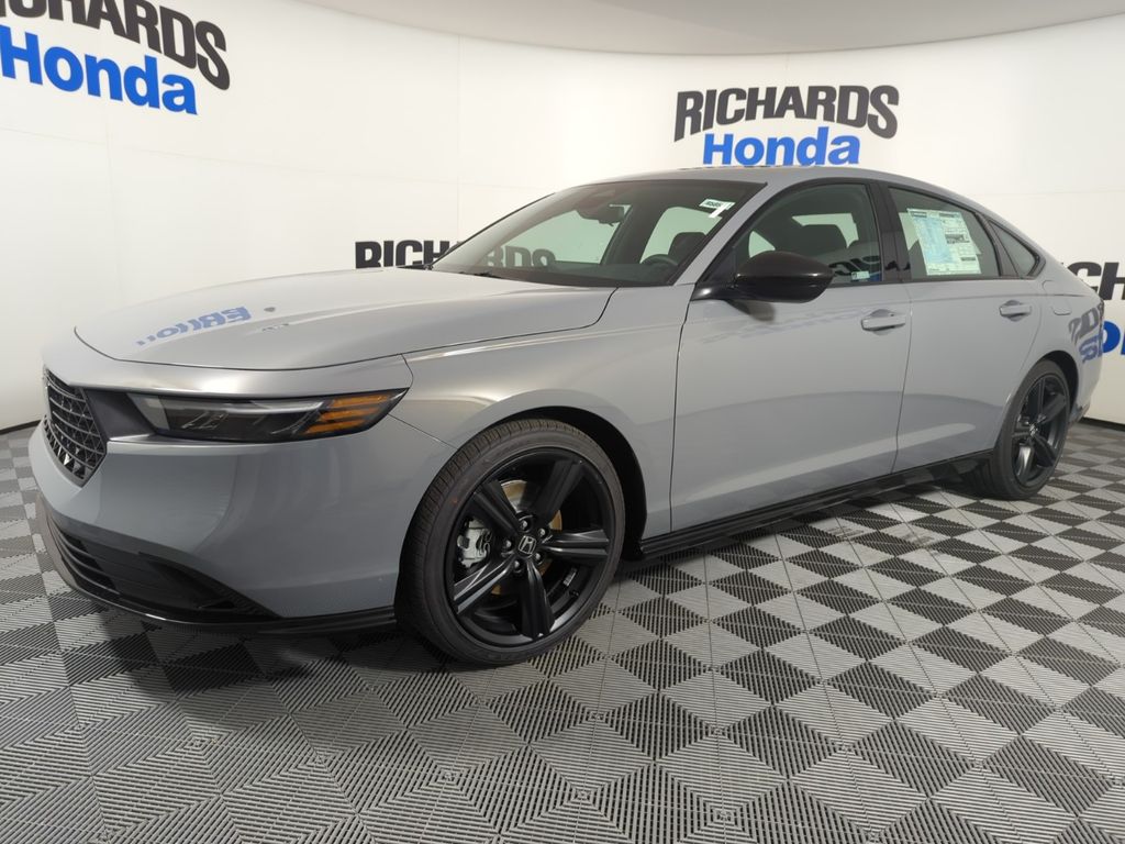 2025 Honda Accord Sport's photo