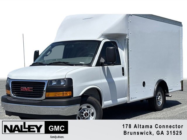 2025 GMC Savana Cutaway Work Van's photo