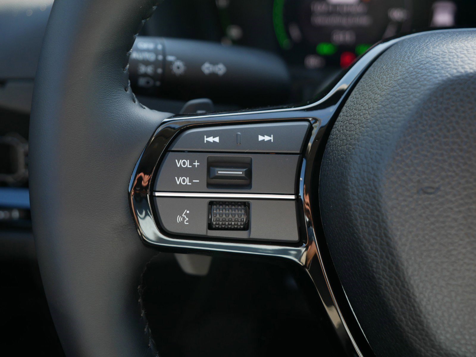 2025 Honda Accord Hybrid Touring photo 11
