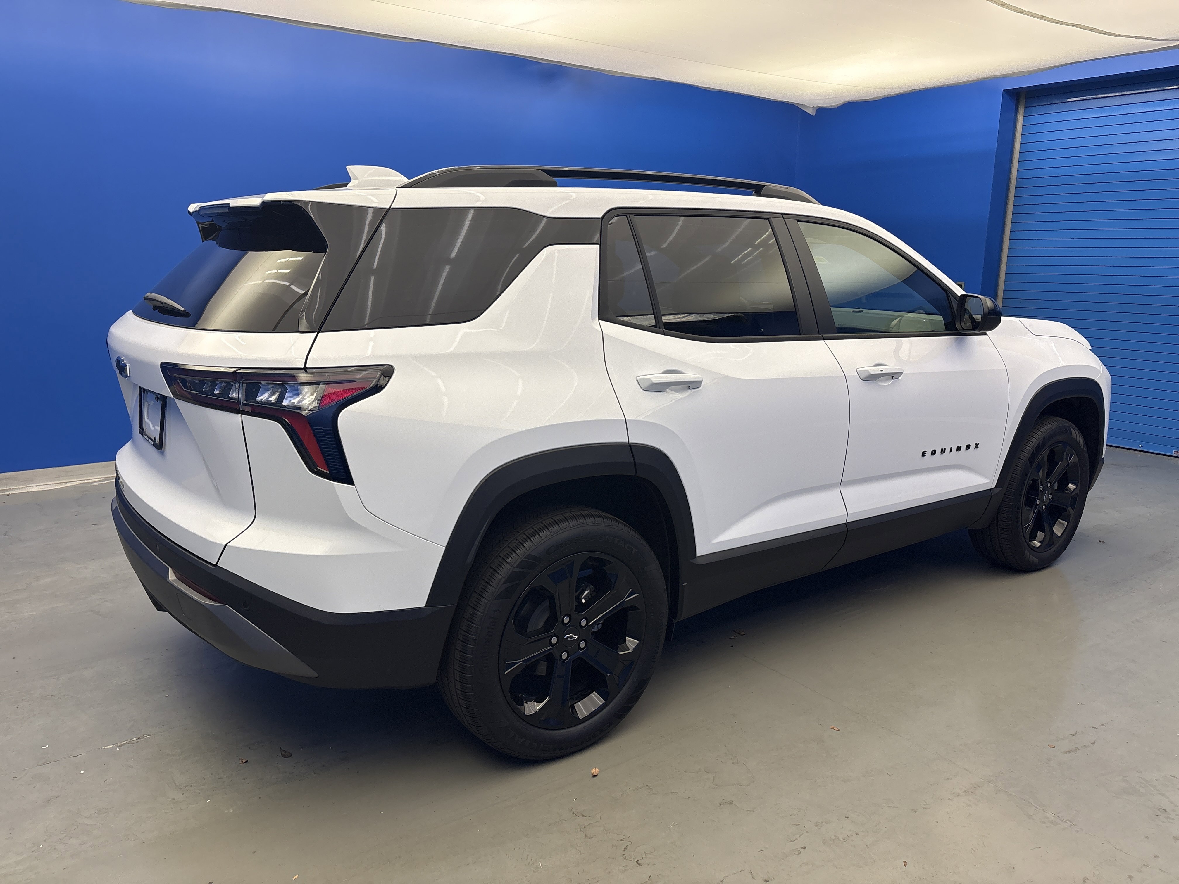 2026 Chevrolet Equinox LT photo 2