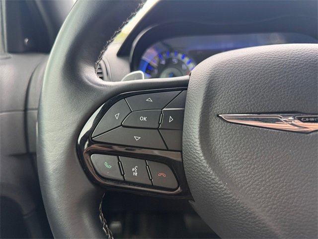 2018 Chrysler 300 photo 18