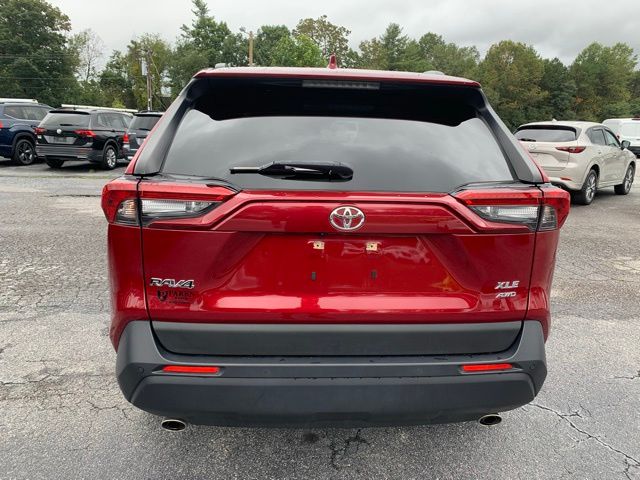2023 Toyota RAV4 XLE Premium photo 7