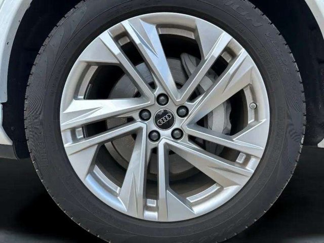 2023 Audi Q7 45 Premium photo 36