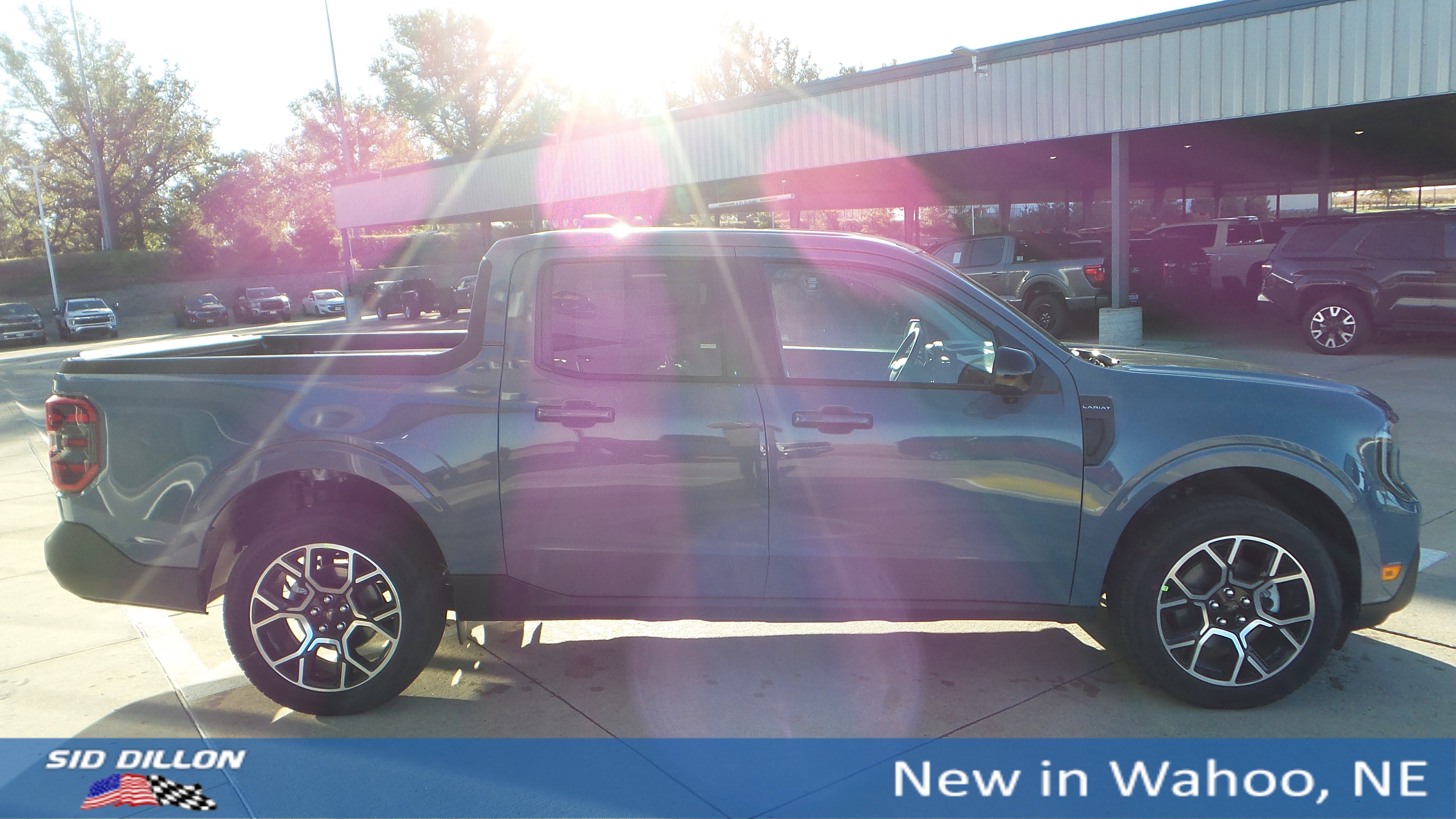 2025 Ford Maverick Lariat photo 3