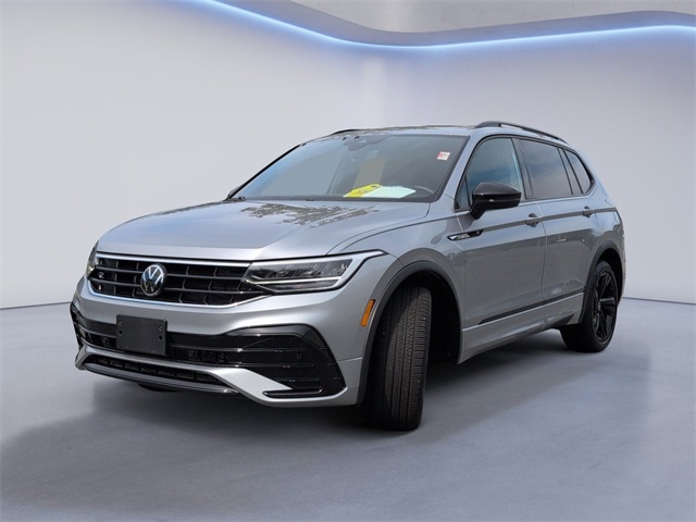 2024 Volkswagen Tiguan SE R-Line Black photo 9