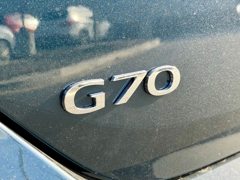 2025 Genesis G70 3.3T Sport Advanced photo 14