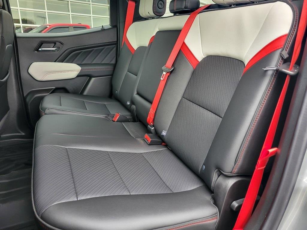 2025 GMC CANYON - Image 10