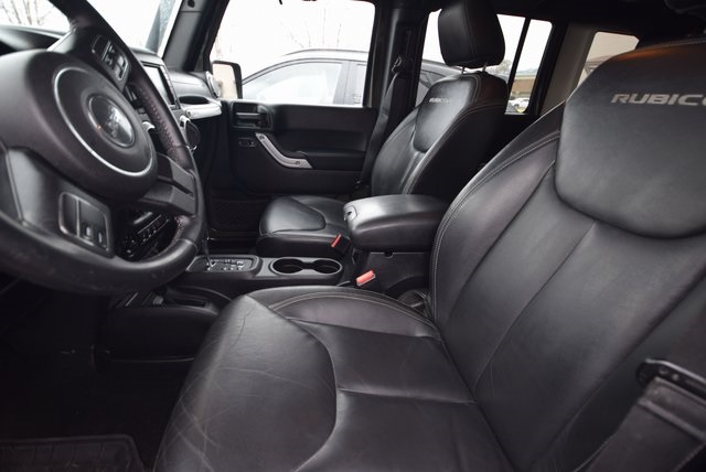 2015 Jeep Wrangler Unlimited Rubicon photo 3