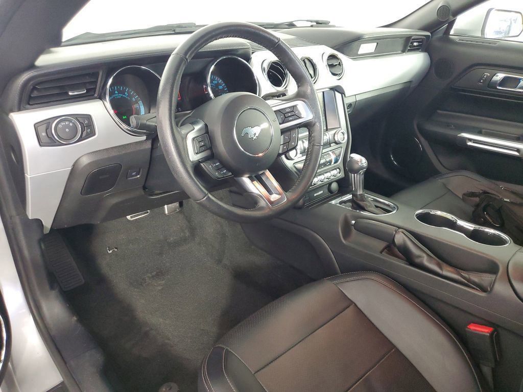 2017 Ford Mustang EcoBoost Premium photo 11