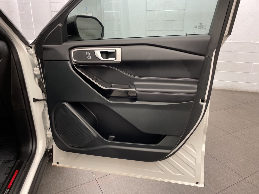 2024 Ford Explorer ST photo 22