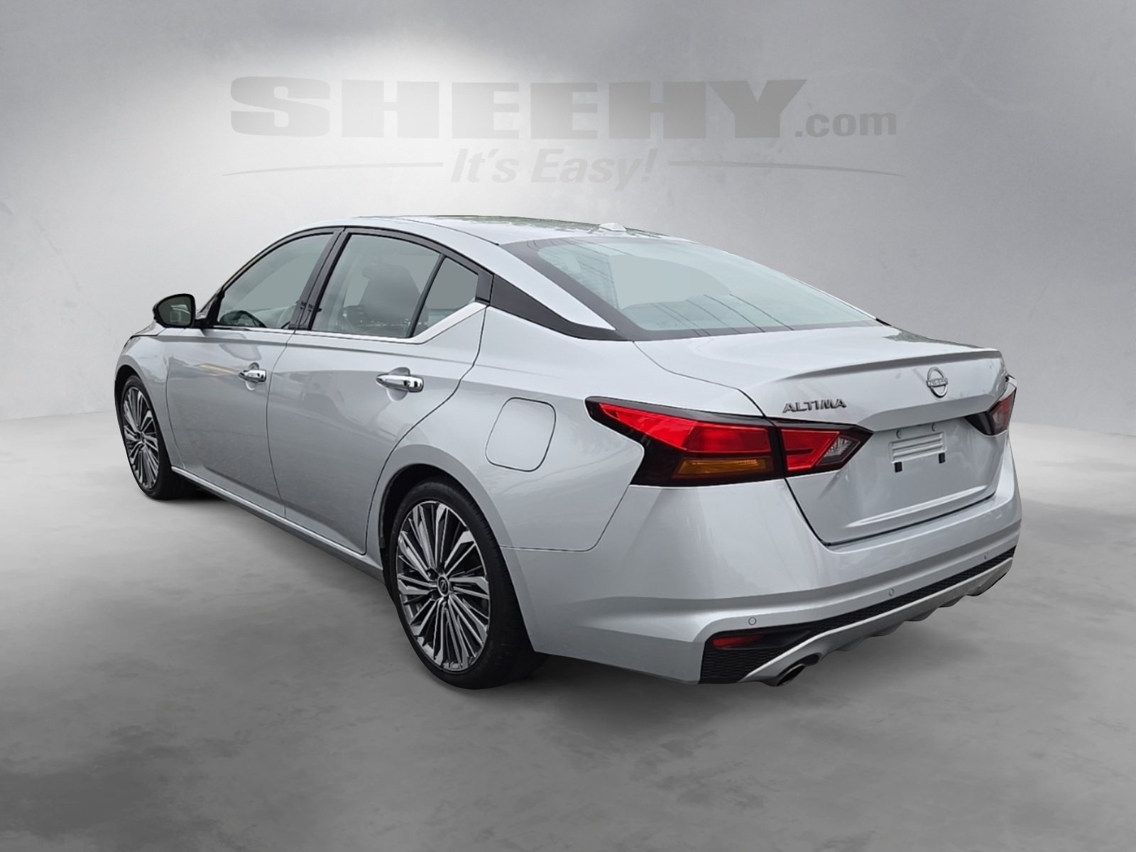 2023 Nissan Altima 2.5 SL photo 5