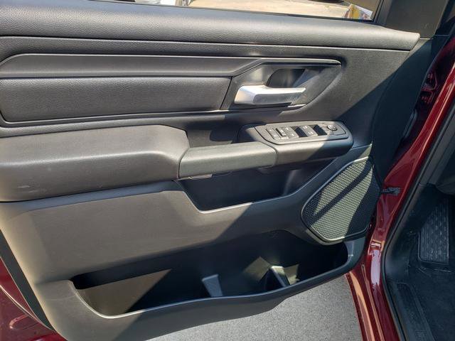 2025 Ram 1500 Tradesman photo 9