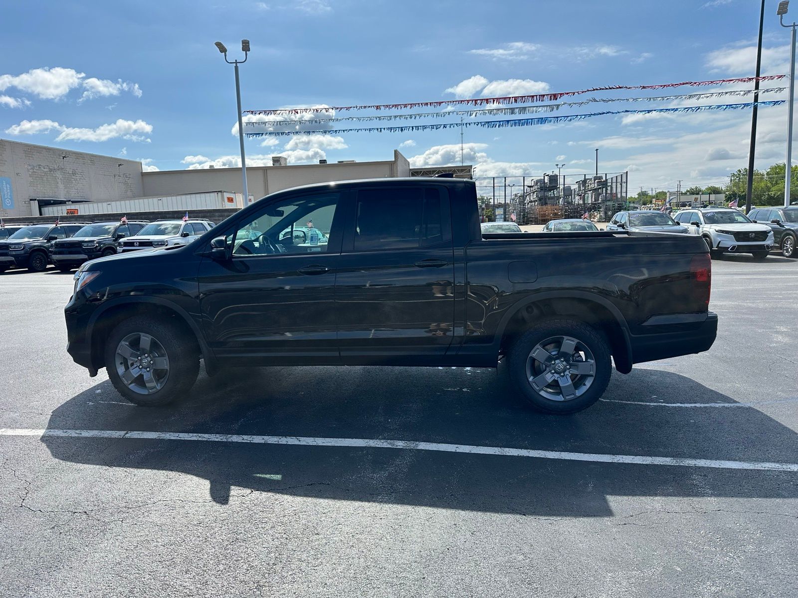 2025 Honda Ridgeline TrailSport photo 2