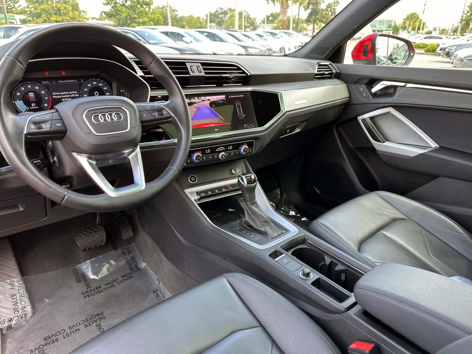 2024 Audi Q3 45 TFSI S line Premium photo 16