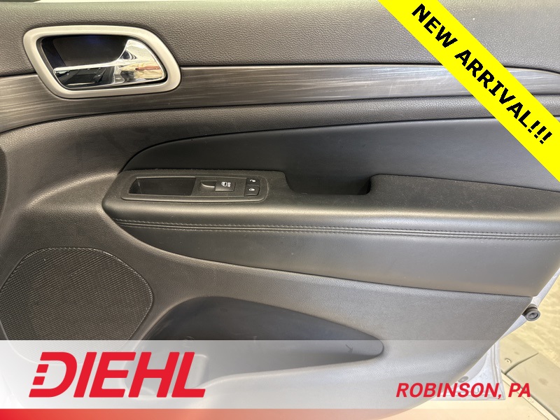 2019 Jeep Grand Cherokee Altitude photo 13