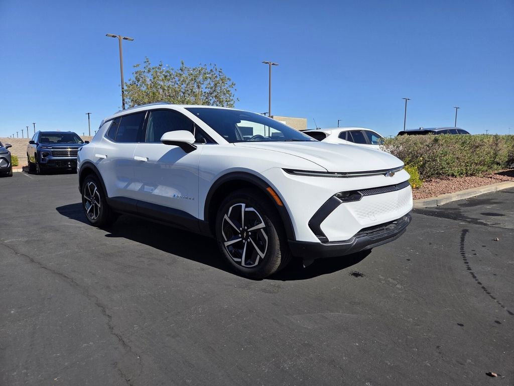 2026 Chevrolet Equinox EV 2LT's photo