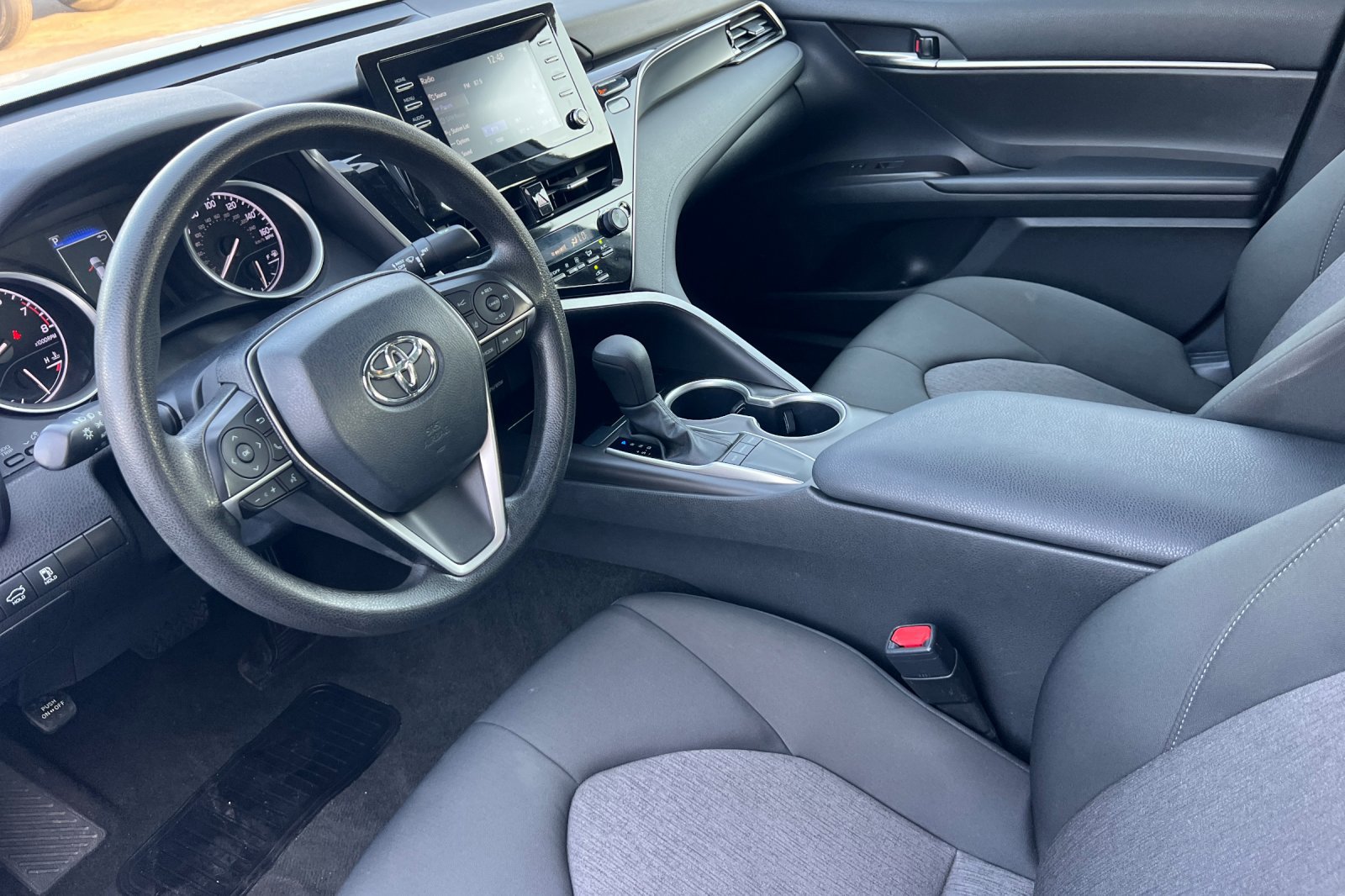 2023 Toyota Camry LE photo 8