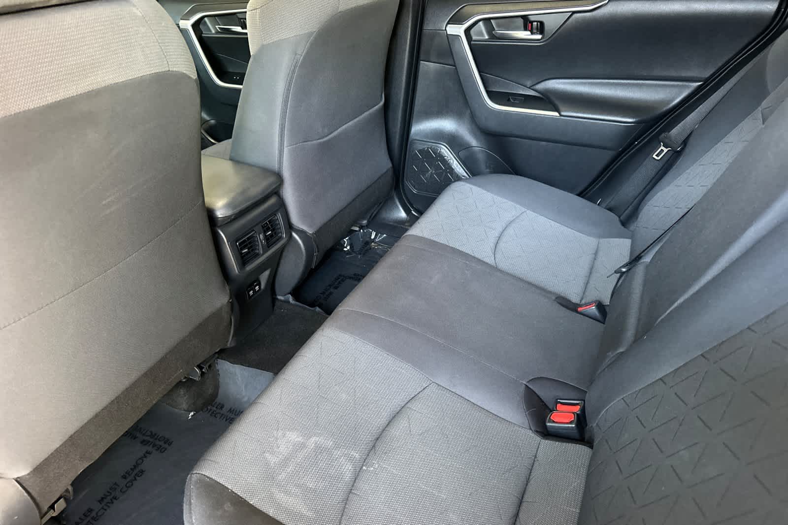 2020 Toyota RAV4 Hybrid XLE photo 4