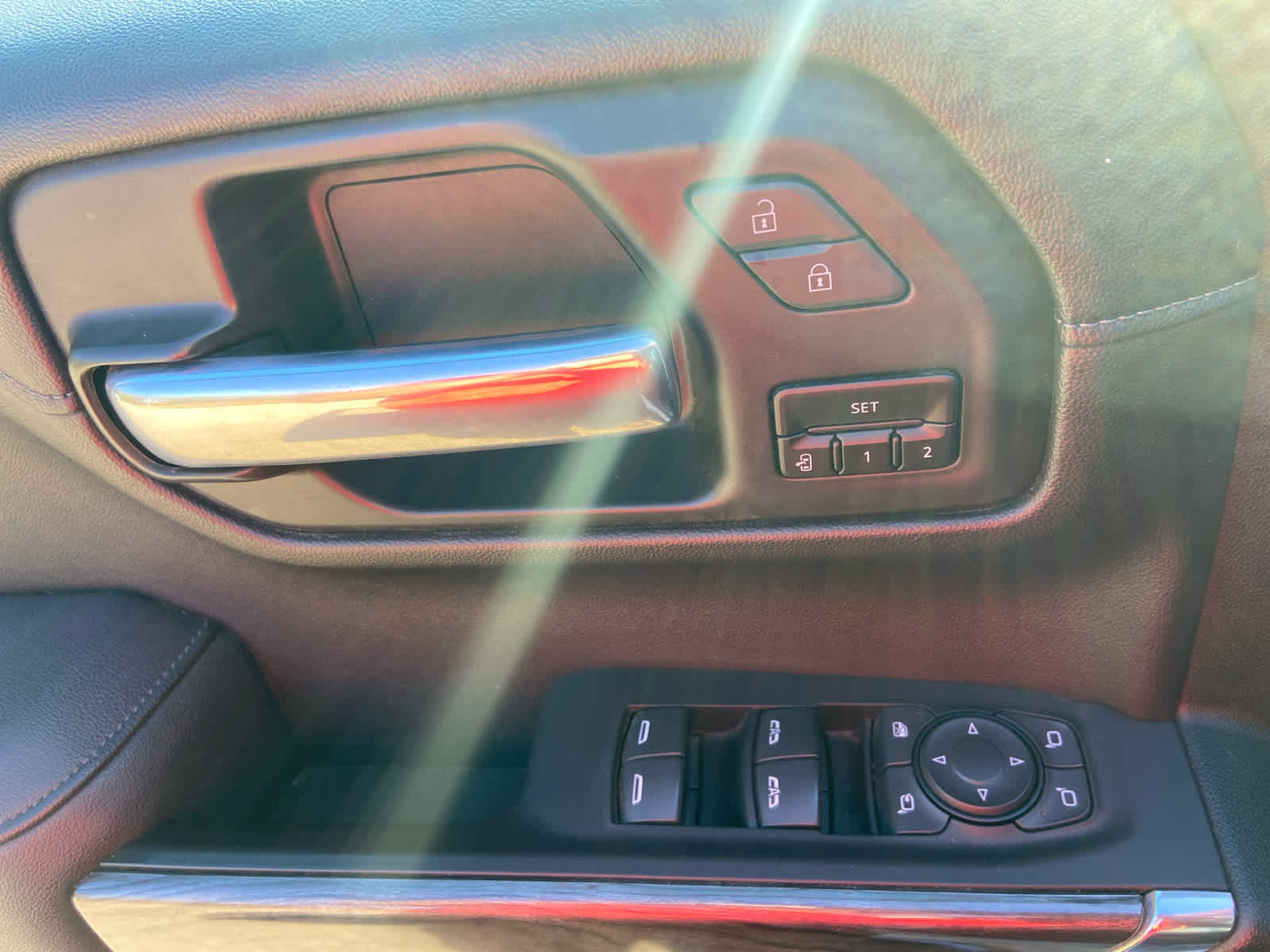 2021 Chevrolet Silverado 1500 LTZ photo 16