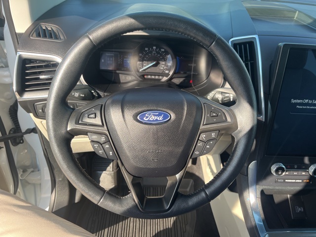 2022 Ford Edge Titanium photo 14