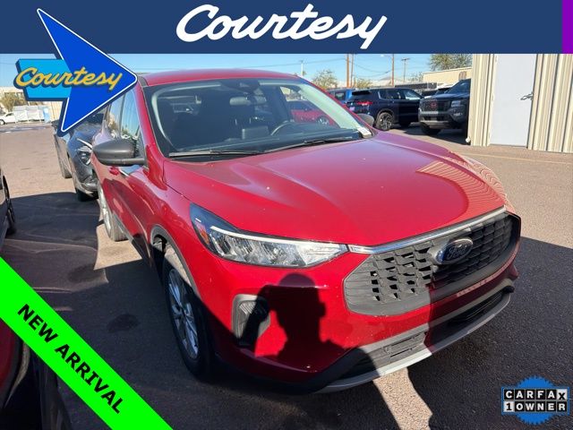 2023 Ford Escape Active's photo