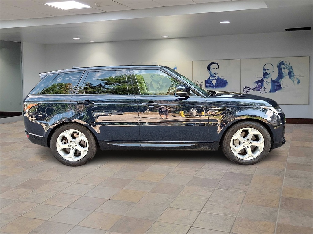 2020 Land Rover Range Rover Sport HSE photo 6