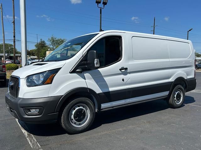 2025 Ford Transit photo 17
