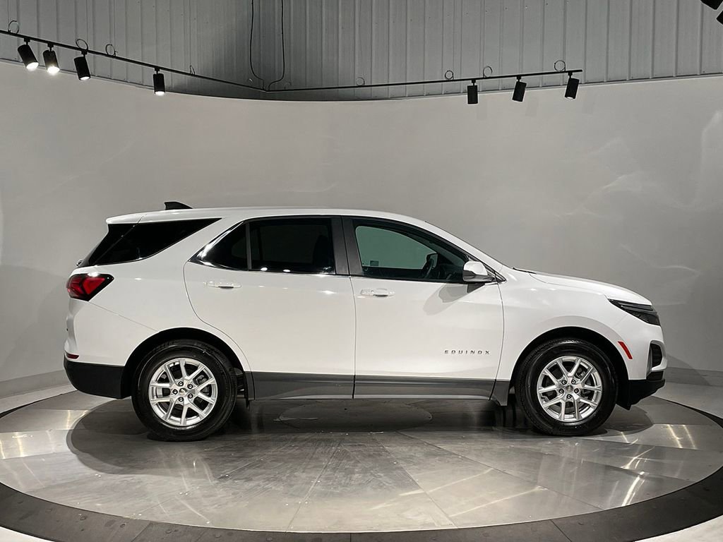 2023 Chevrolet Equinox LT photo 4