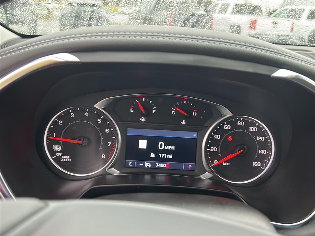 2025 Chevrolet Blazer 3LT photo 2