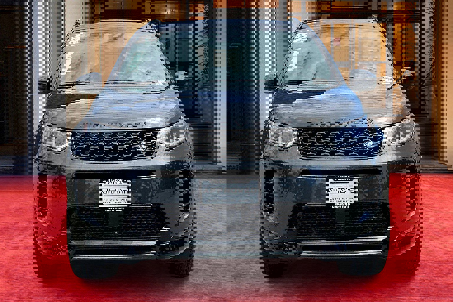 2025 Land Rover Discovery Sport Dynamic SE photo 2