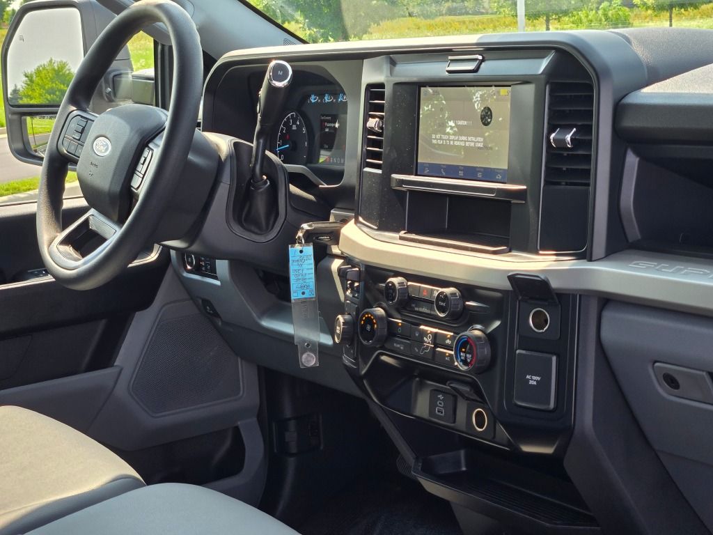 2025 Ford F-250 XL photo 6