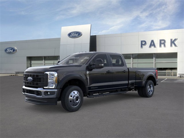 2026 Ford F-450 Super Duty XL's photo