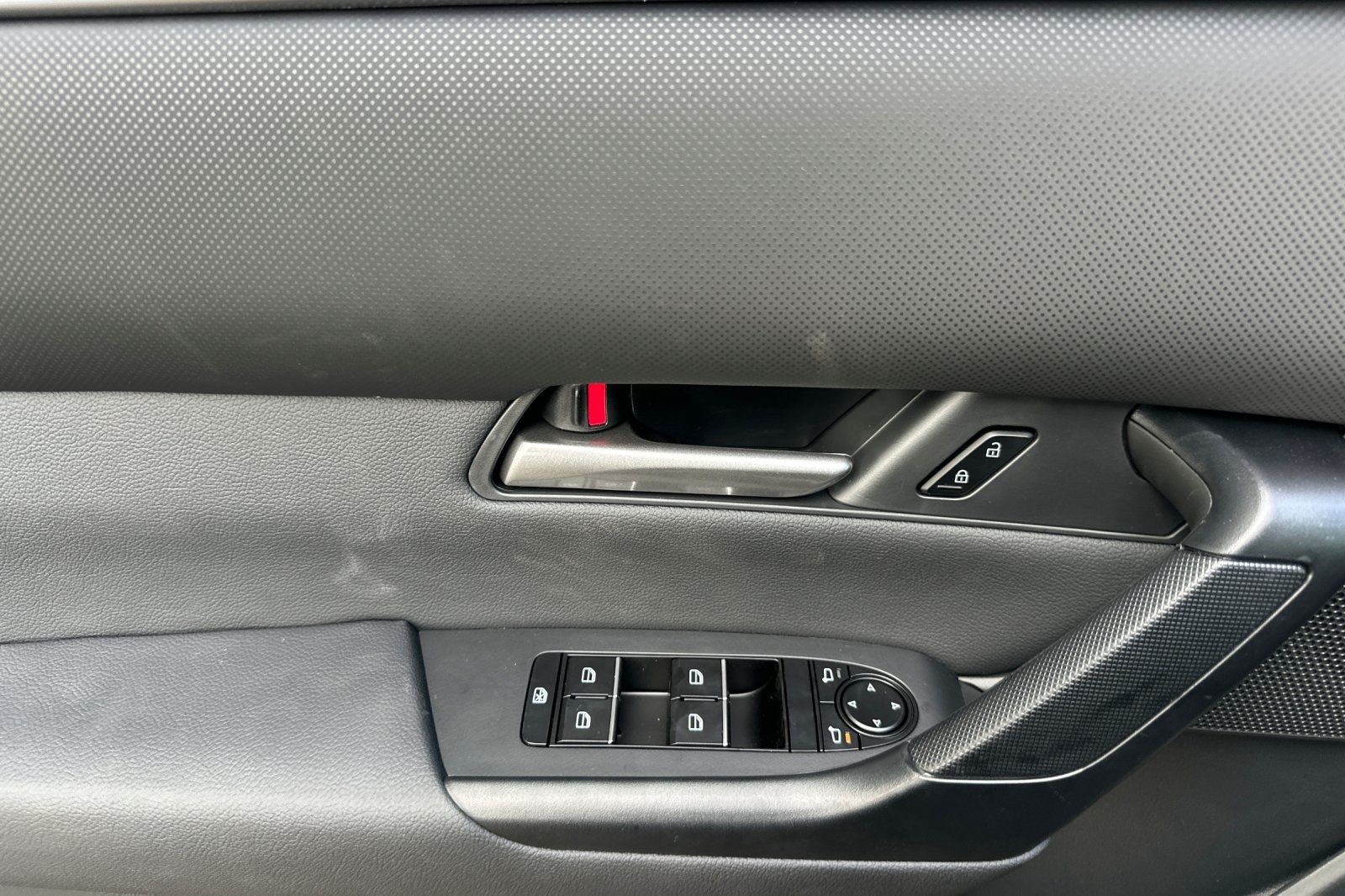 2025 Mazda CX-50 Preferred photo 11