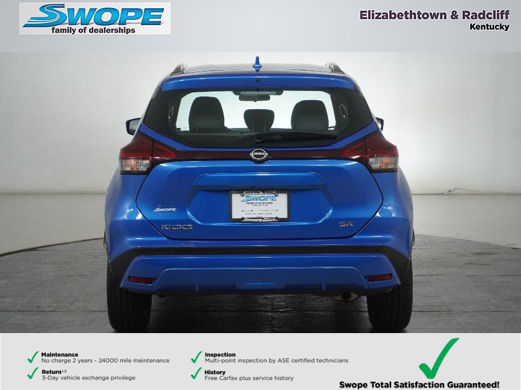 2023 Nissan Kicks SR photo 4
