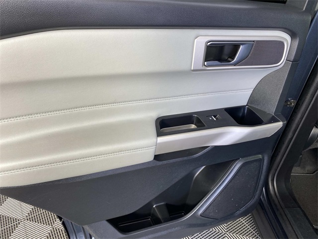 2022 Ford Explorer XLT photo 27