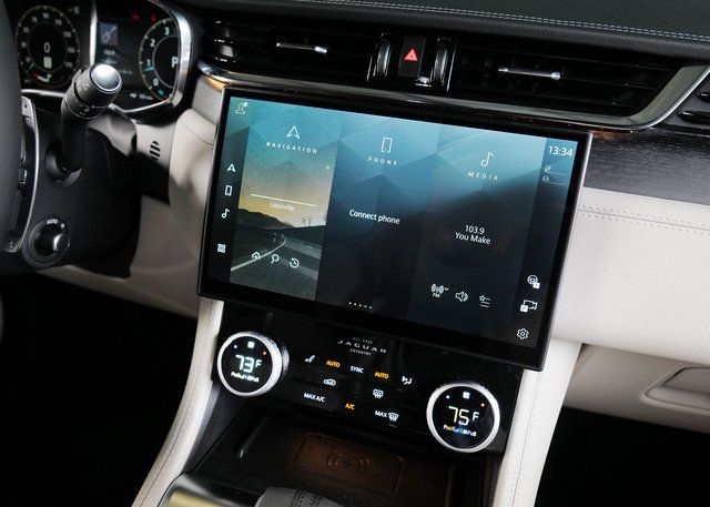 2026 Jaguar F-PACE P250 R-Dynamic S photo 10