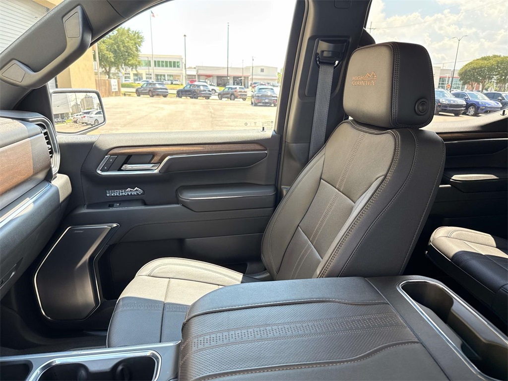 2023 Chevrolet Silverado 1500 High Country photo 20