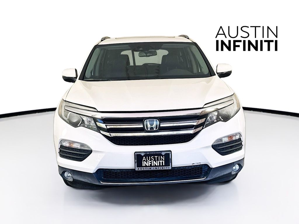 2016 Honda Pilot Elite photo 2