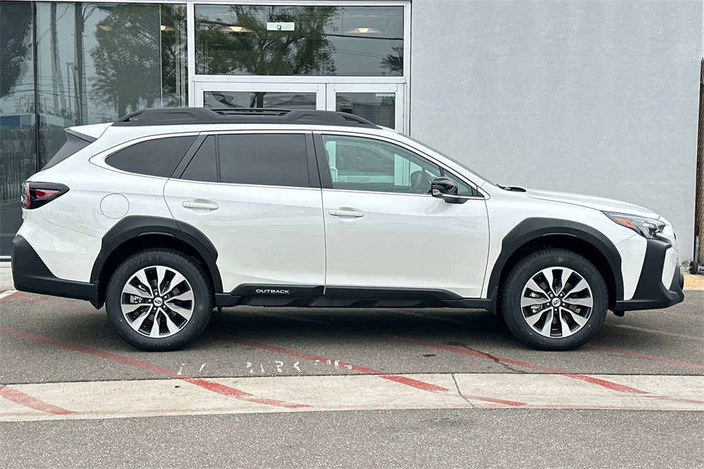 2025 Subaru Outback Limited photo 2