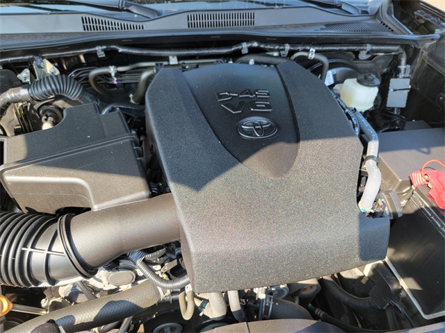 2022 Toyota Tacoma V6 4x4 photo 34