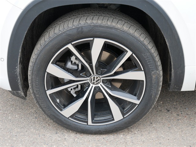 2025 Volkswagen Atlas SEL Premium R-Line photo 4