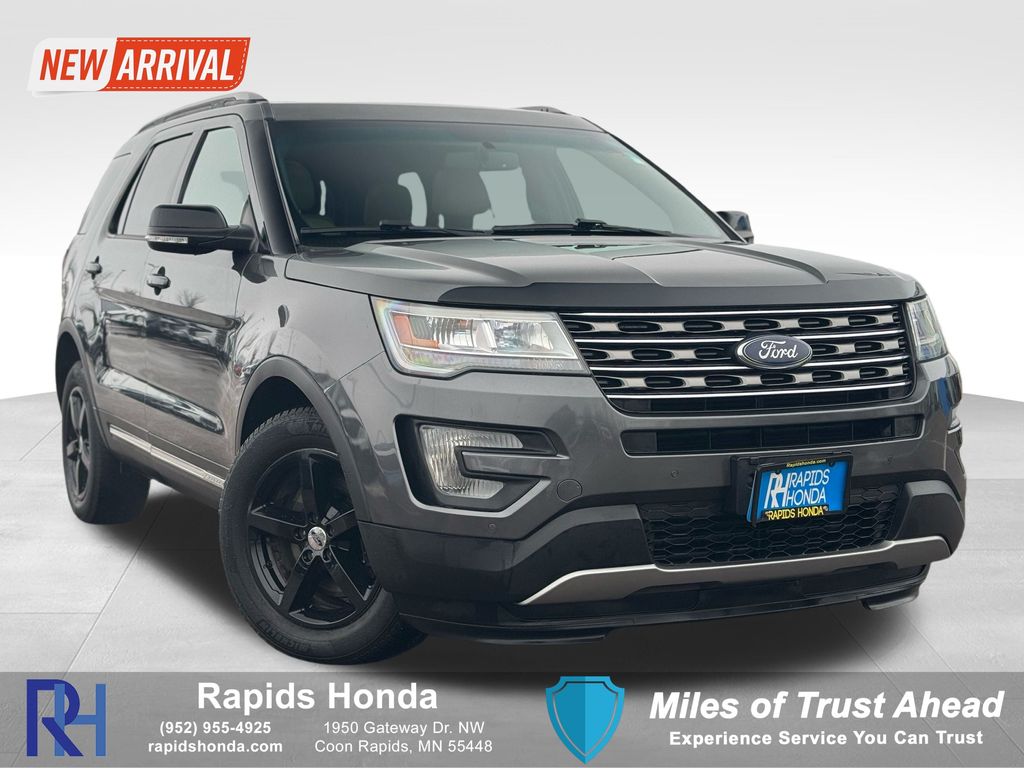 2016 Ford Explorer XLT's photo