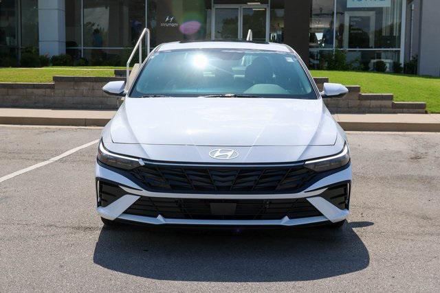 New 2025 White Hyundai Limited image 2