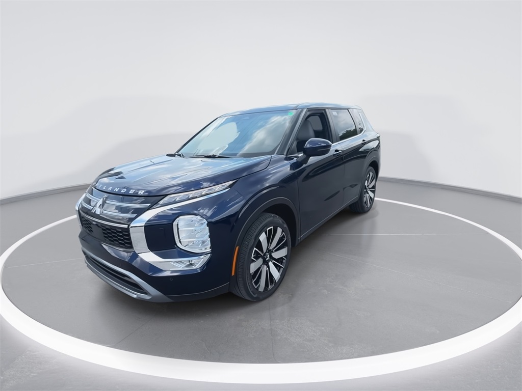 2025 Mitsubishi Outlander SE photo 4