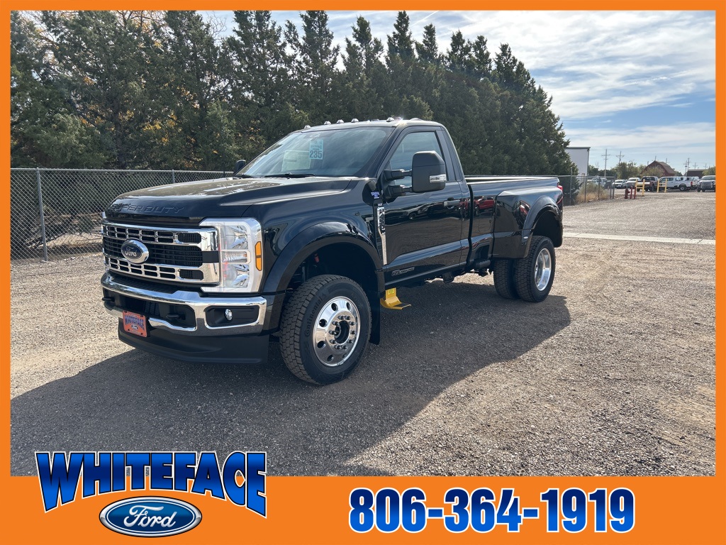 2026 Ford F-450 Super Duty XLT's photo