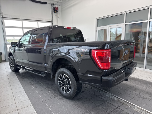 2022 Ford F-150 XLT photo 3