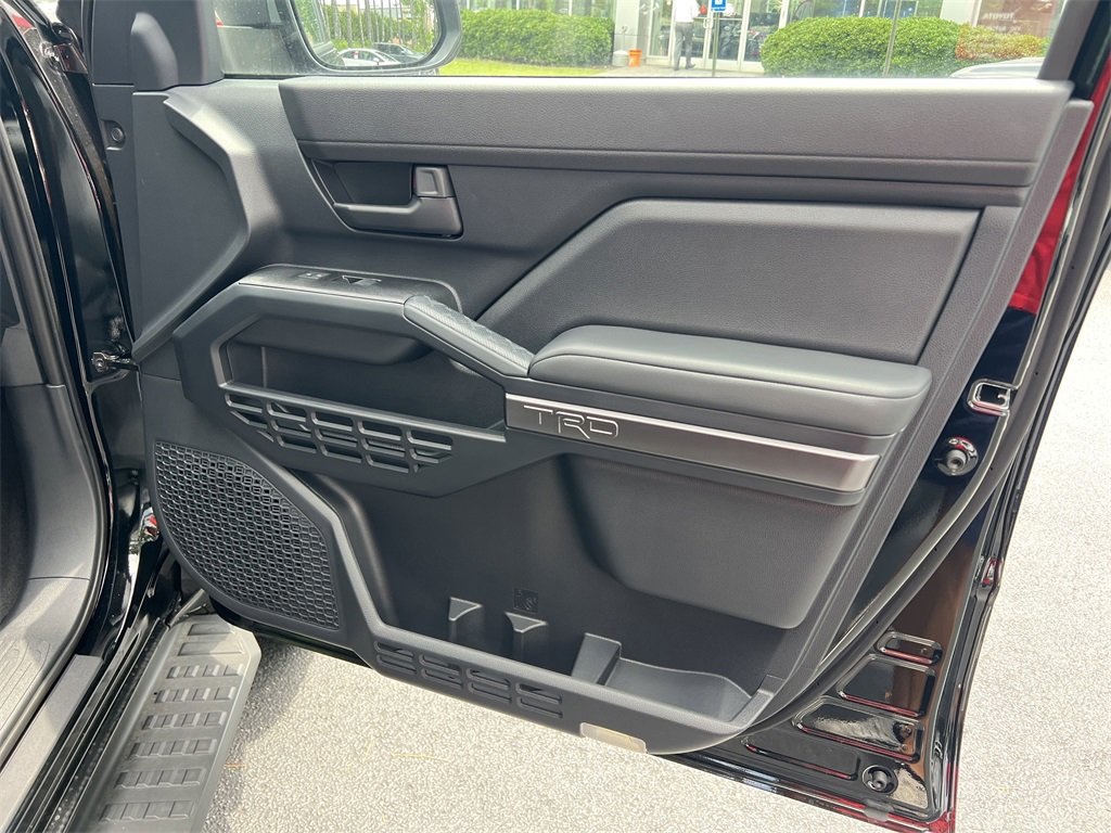 2025 Toyota 4Runner photo 14